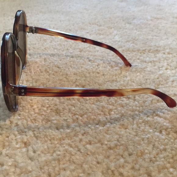 Sunglasses - Picture 3 of 4